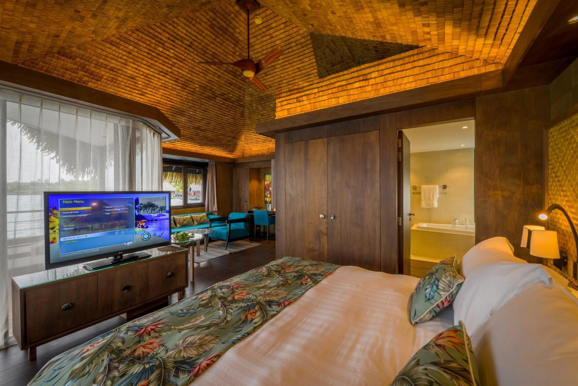 One-Bedroom Overwater Villa Island View