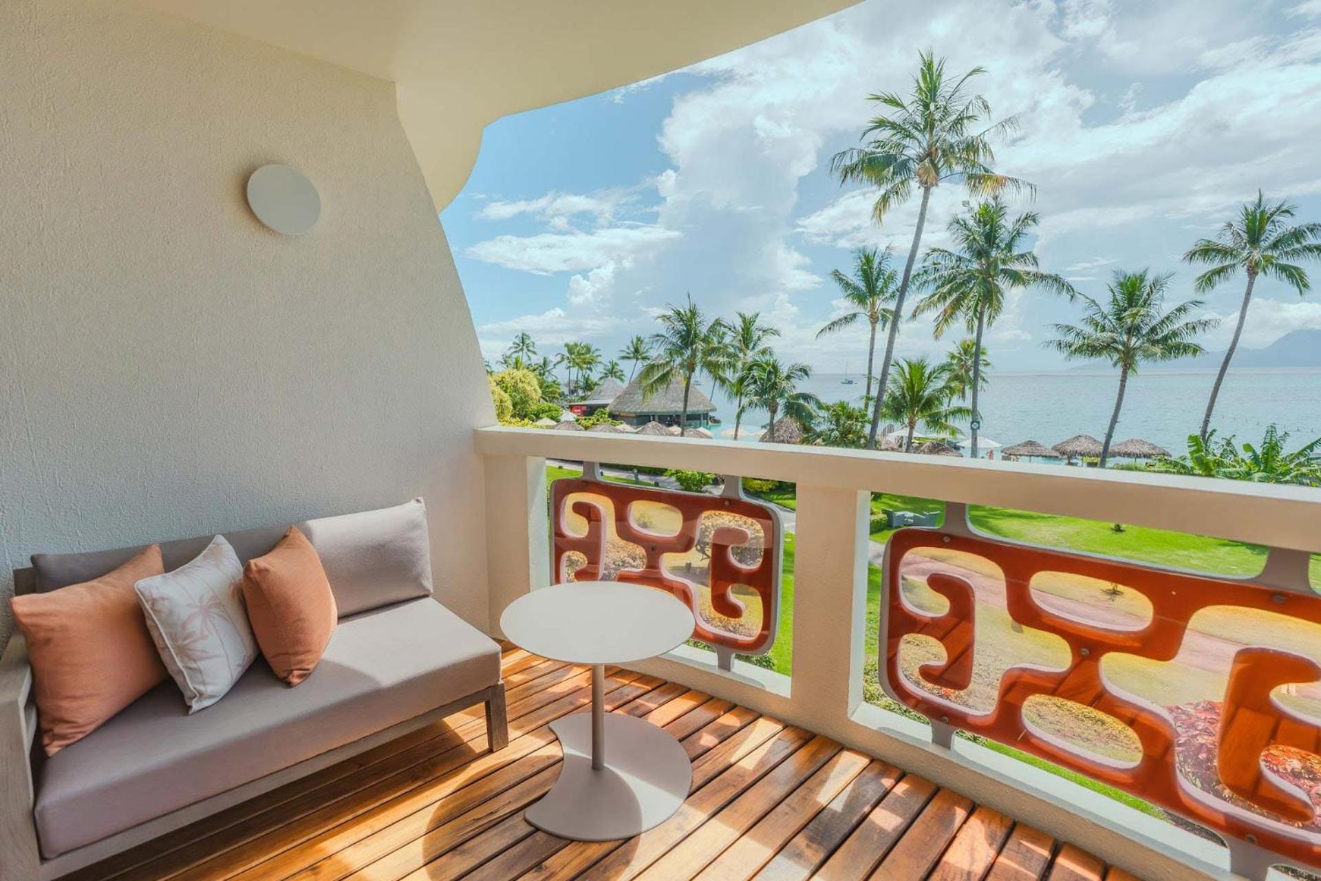Premium Deluxe King Room Ocean View